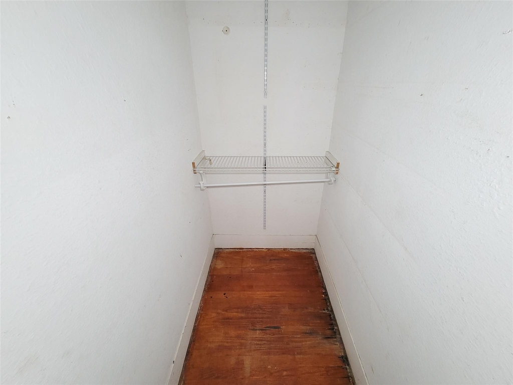 508 W Lang - Photo 13