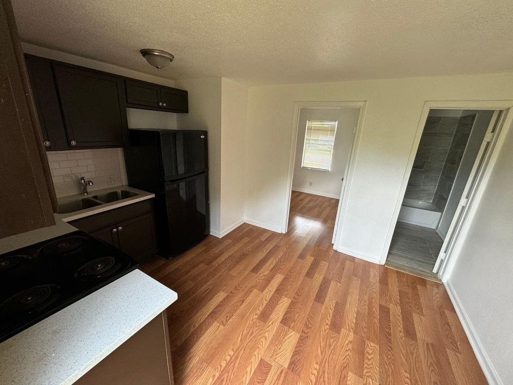 2500 Orange Street - Photo 2
