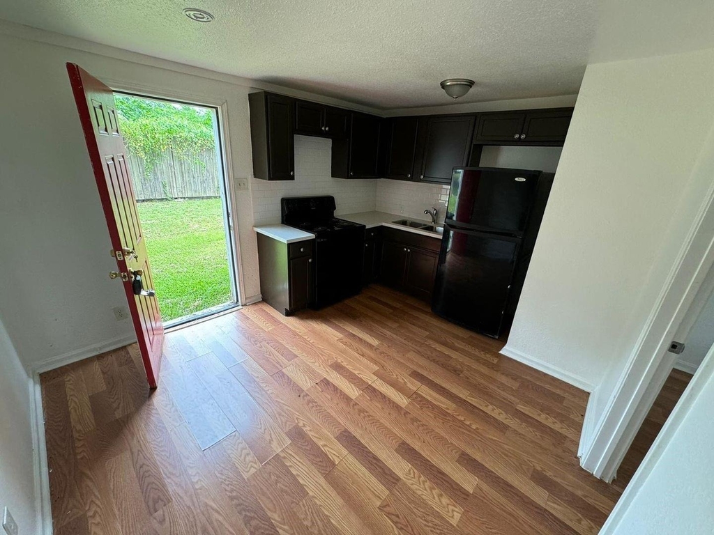 2500 Orange Street - Photo 1