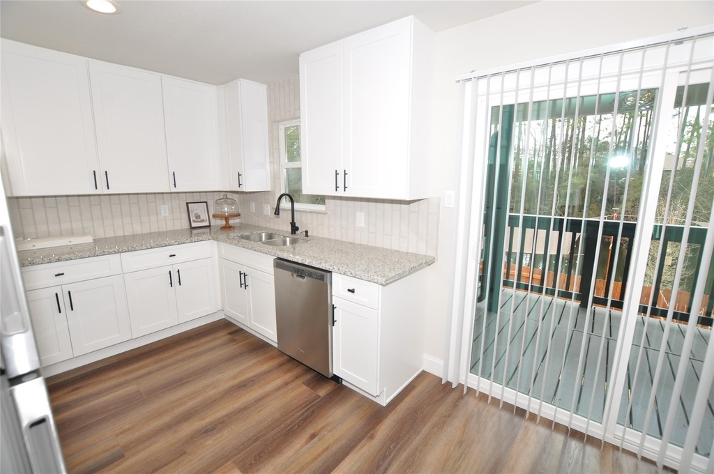 2655 Fountain View Street - Photo 8