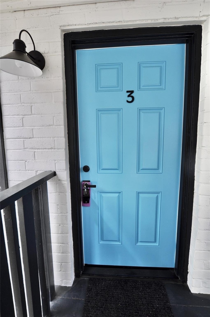 2655 Fountain View Street - Photo 2