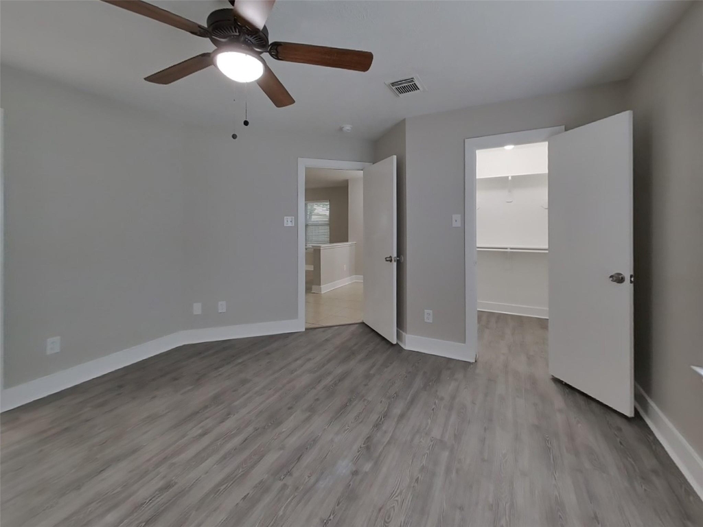 18167 Woodsdale Court - Photo 5