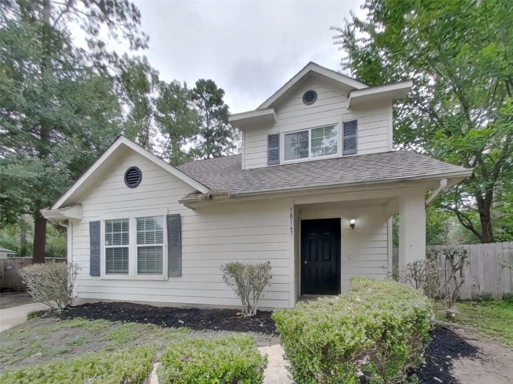 18167 Woodsdale Court - Photo 0