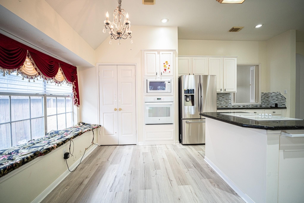 4503 Oak Valley Drive - Photo 9