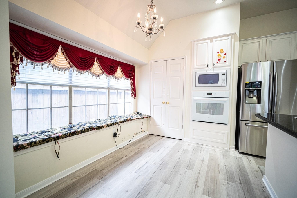 4503 Oak Valley Drive - Photo 10