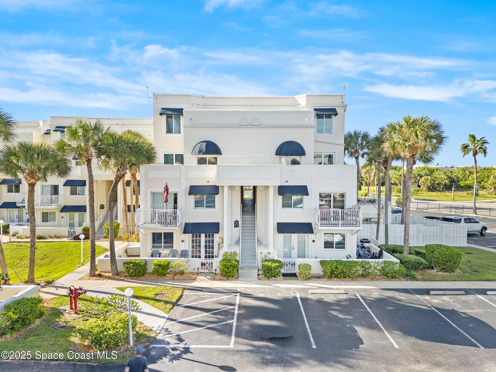 8600 Ridgewood Avenue - Photo 1