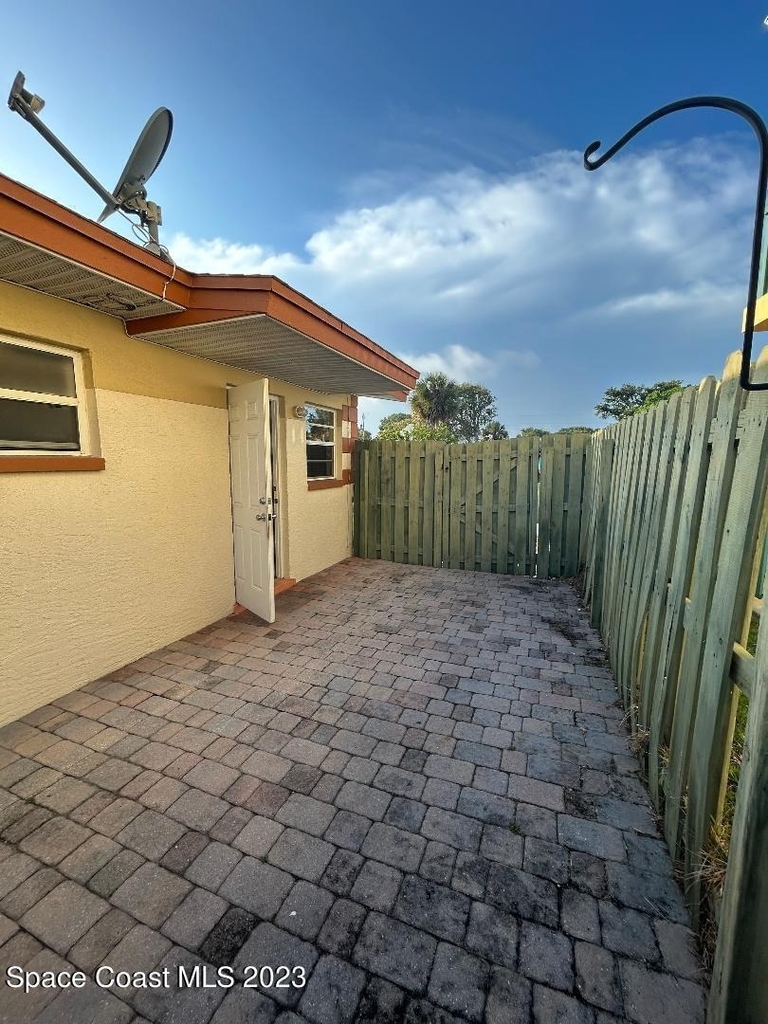 355 Polk Avenue - Photo 2