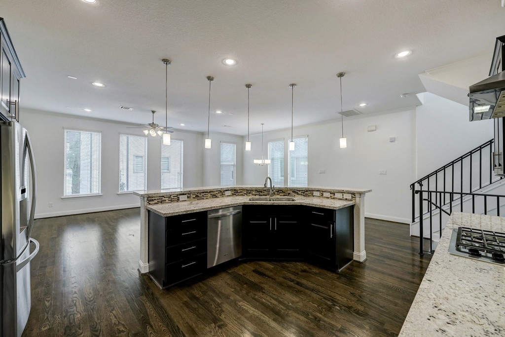 1518 Birdsall Street - Photo 6