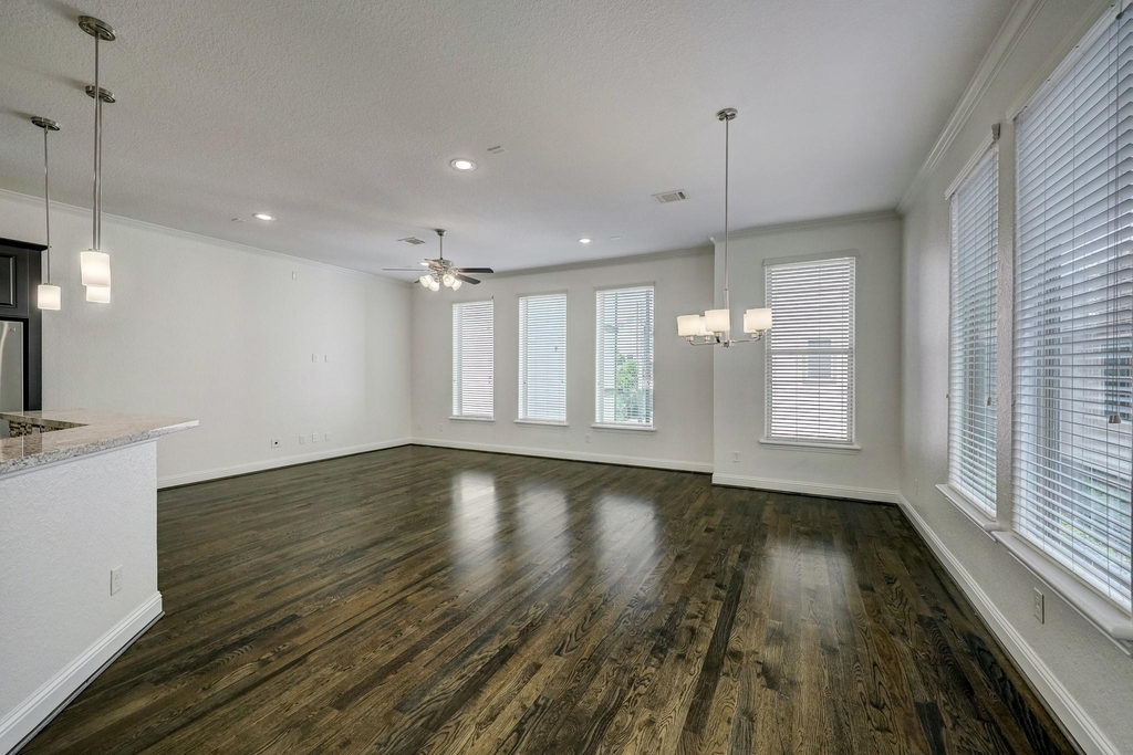 1518 Birdsall Street - Photo 3
