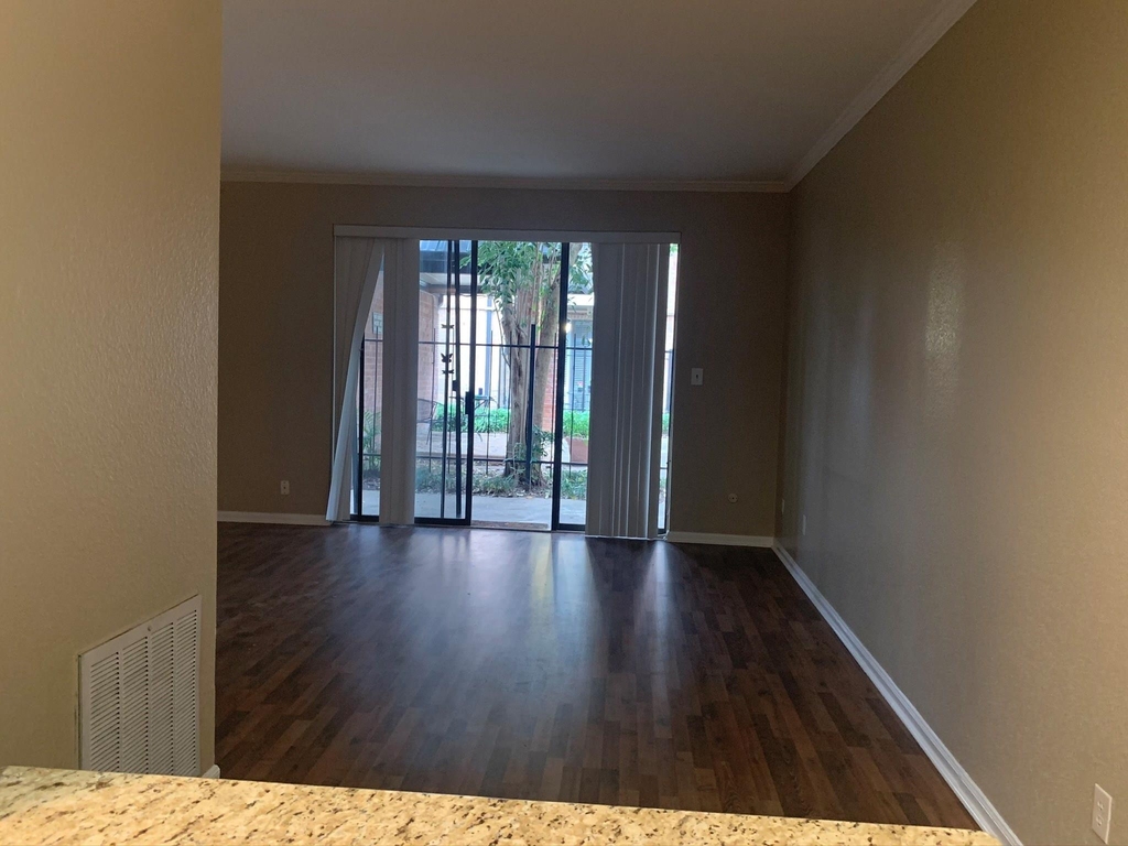 2475 Underwood Street - Photo 5