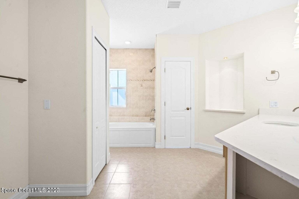 9235 Babcock Street Se - Photo 21