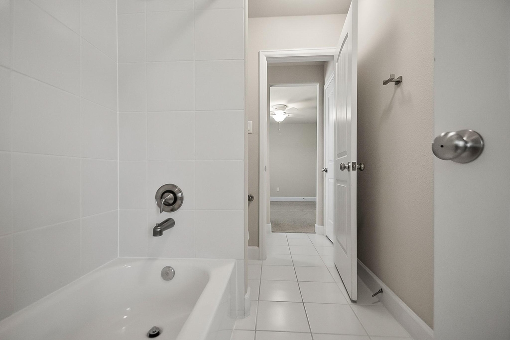 5328 Larkin Street - Photo 17