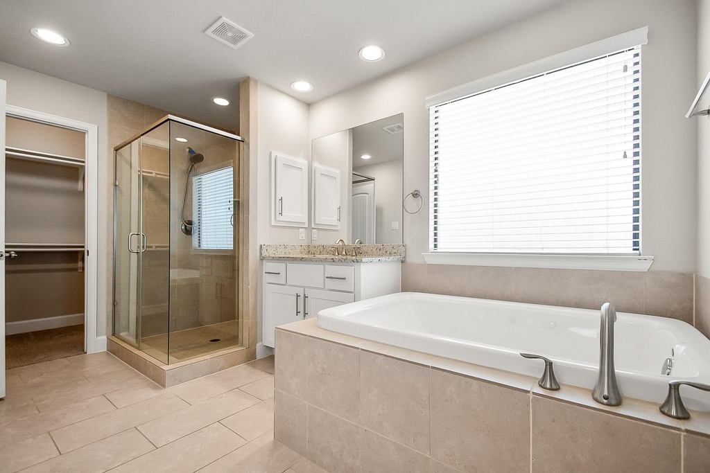 5328 Larkin Street - Photo 12