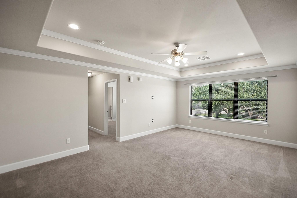 5328 Larkin Street - Photo 7