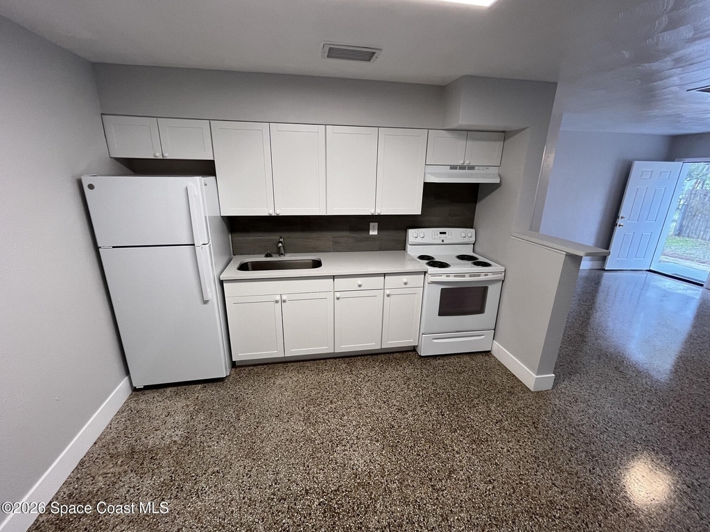 1805 Guava Avenue - Photo 4