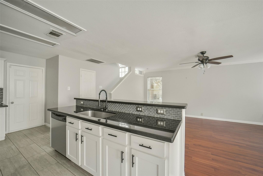 11 Verbena Bend Place - Photo 7