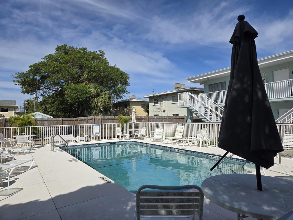 7605 Ridgewood Avenue - Photo 3
