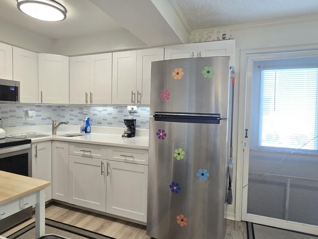 7605 Ridgewood Avenue - Photo 12