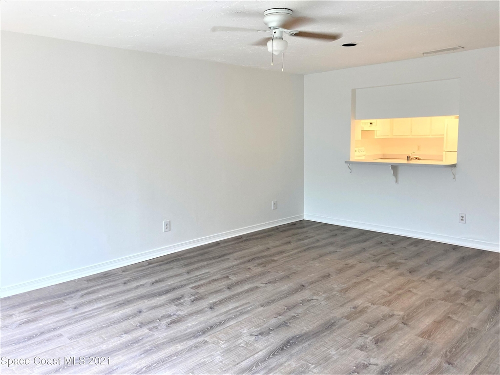 2003 N Shannon Avenue - Photo 3