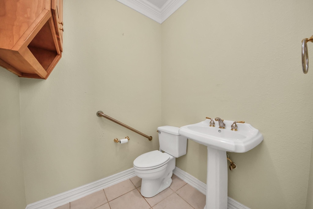 605 W Polk Street - Photo 9