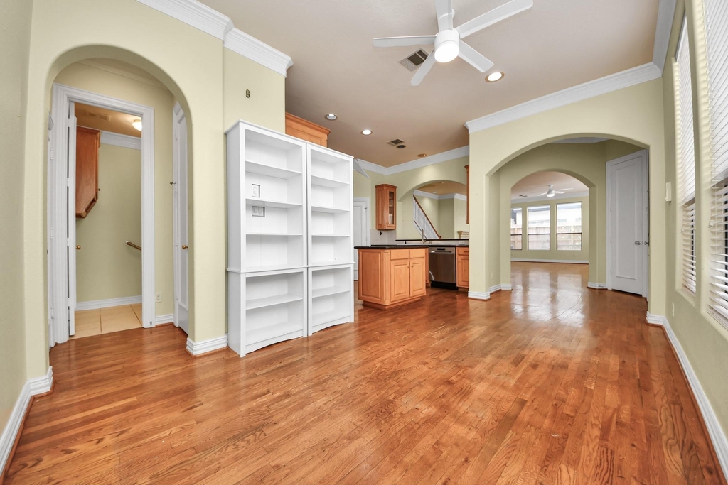 605 W Polk Street - Photo 8