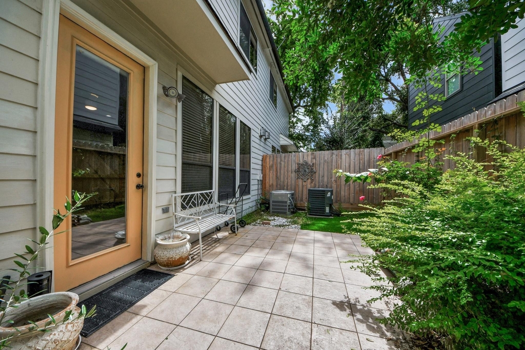 605 W Polk Street - Photo 41