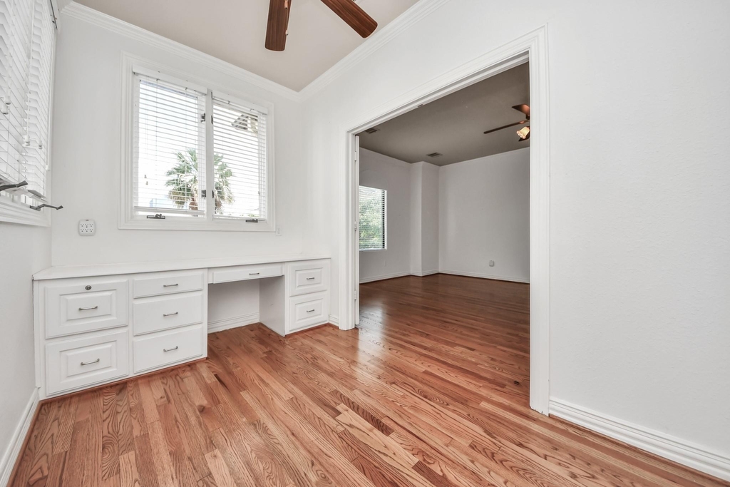 605 W Polk Street - Photo 26
