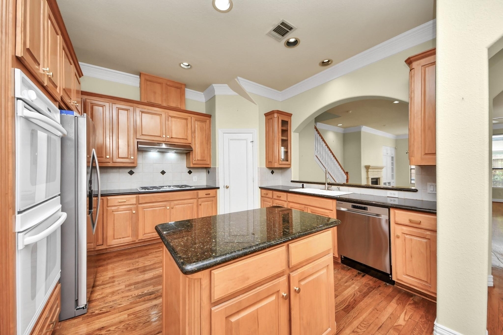 605 W Polk Street - Photo 11