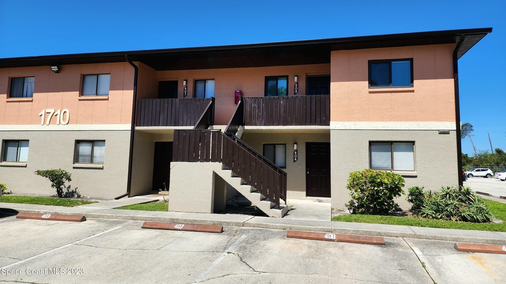 1710 University Lane - Photo 0