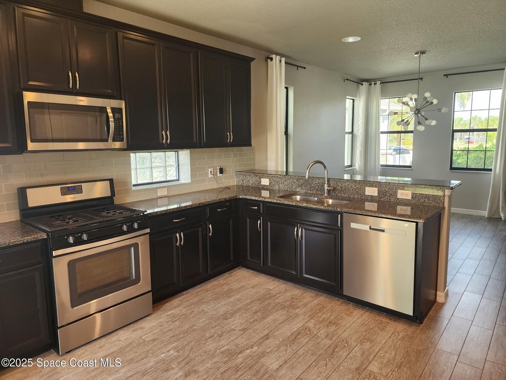 2882 Amethyst Way - Photo 11