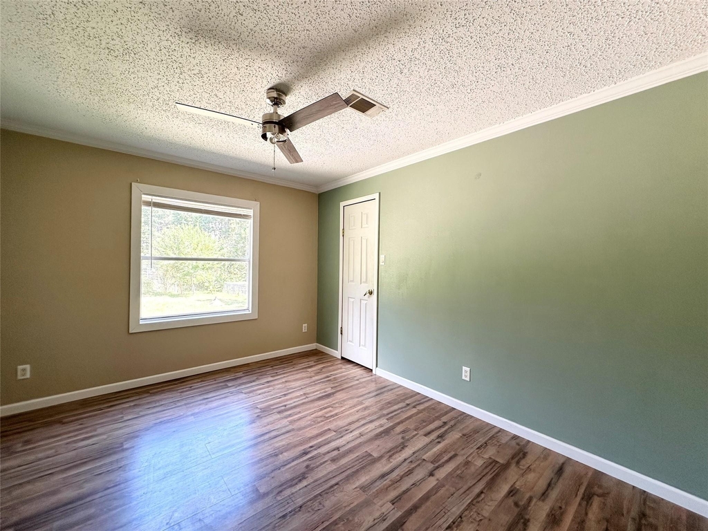 18143 Breezy Drive - Photo 33