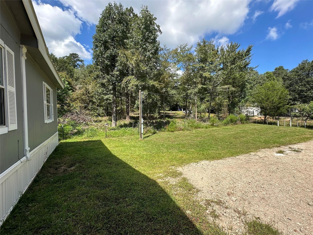 18143 Breezy Drive - Photo 9