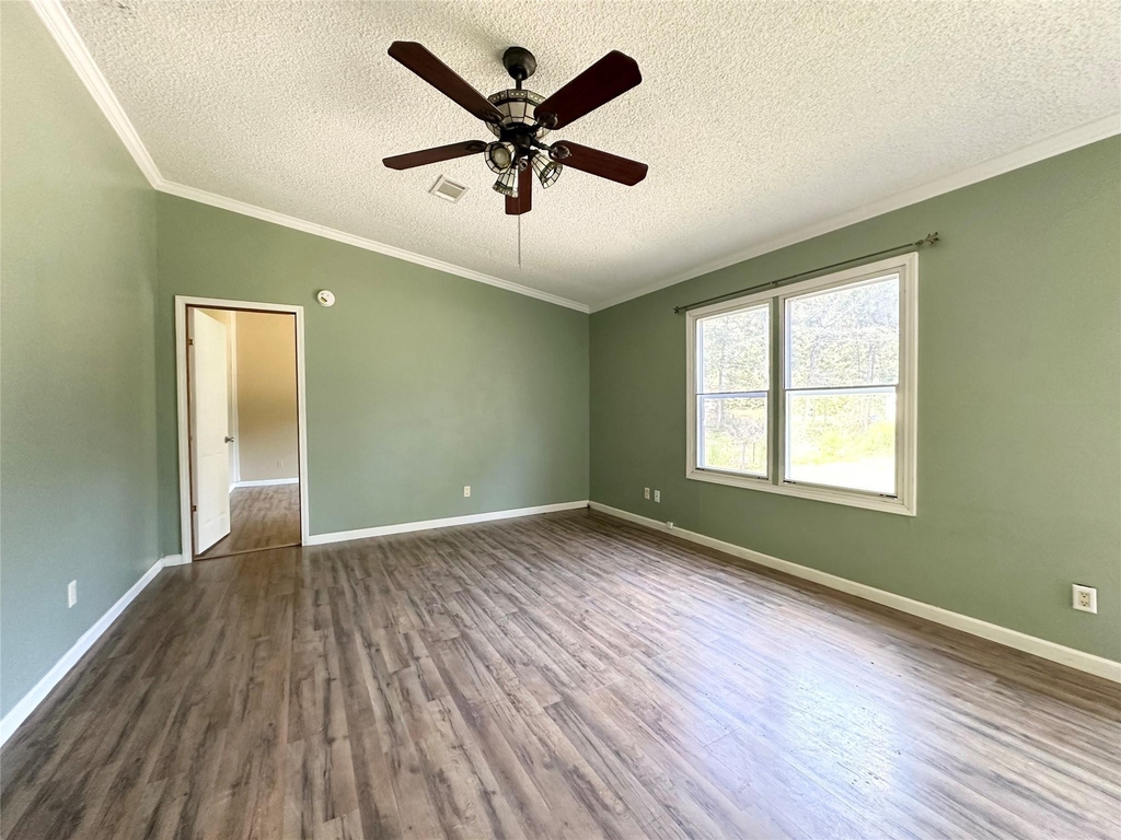 18143 Breezy Drive - Photo 21