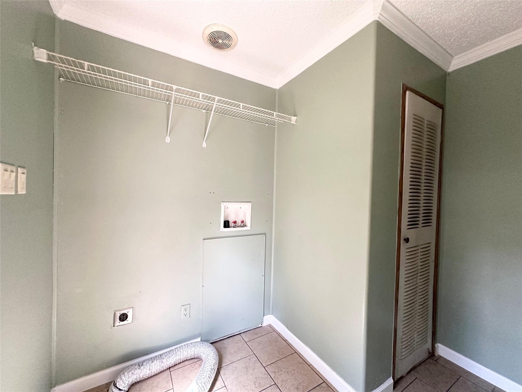18143 Breezy Drive - Photo 17