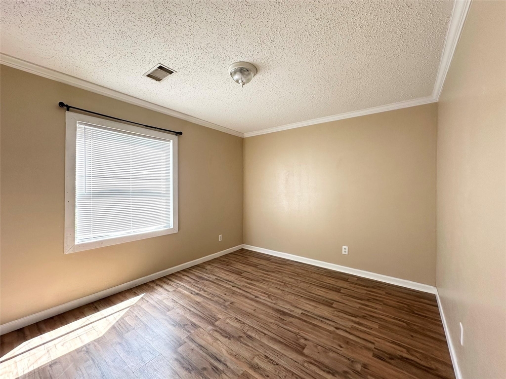 18143 Breezy Drive - Photo 31