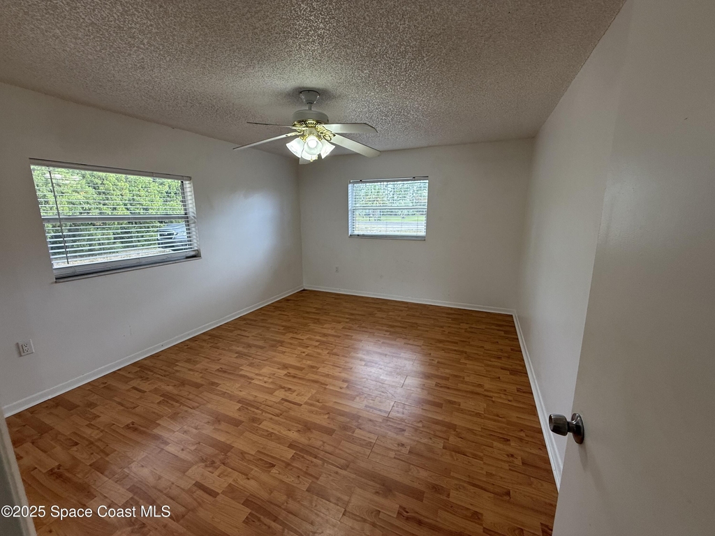 5425 Country Lane - Photo 8