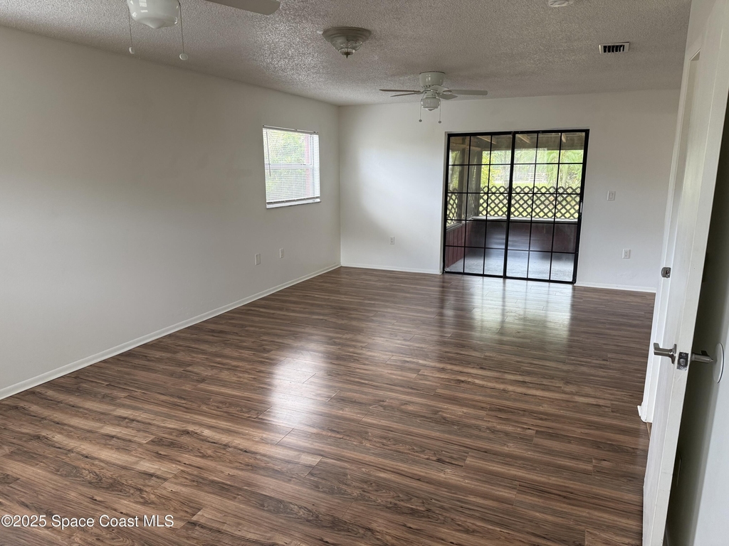 5425 Country Lane - Photo 3