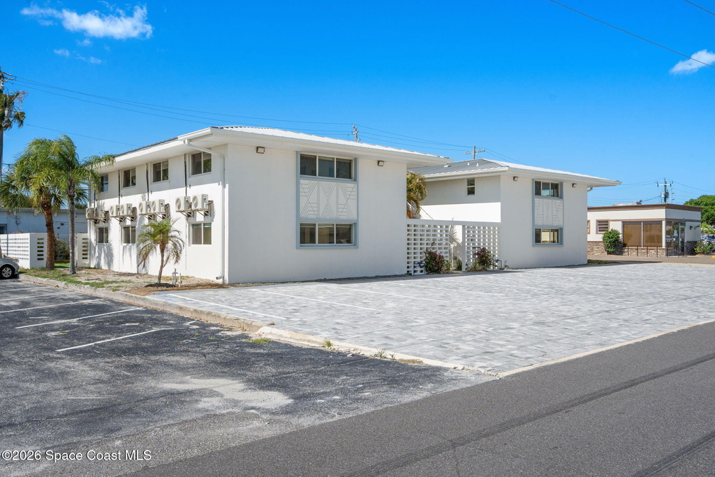 210 6th Avenue - Photo 18