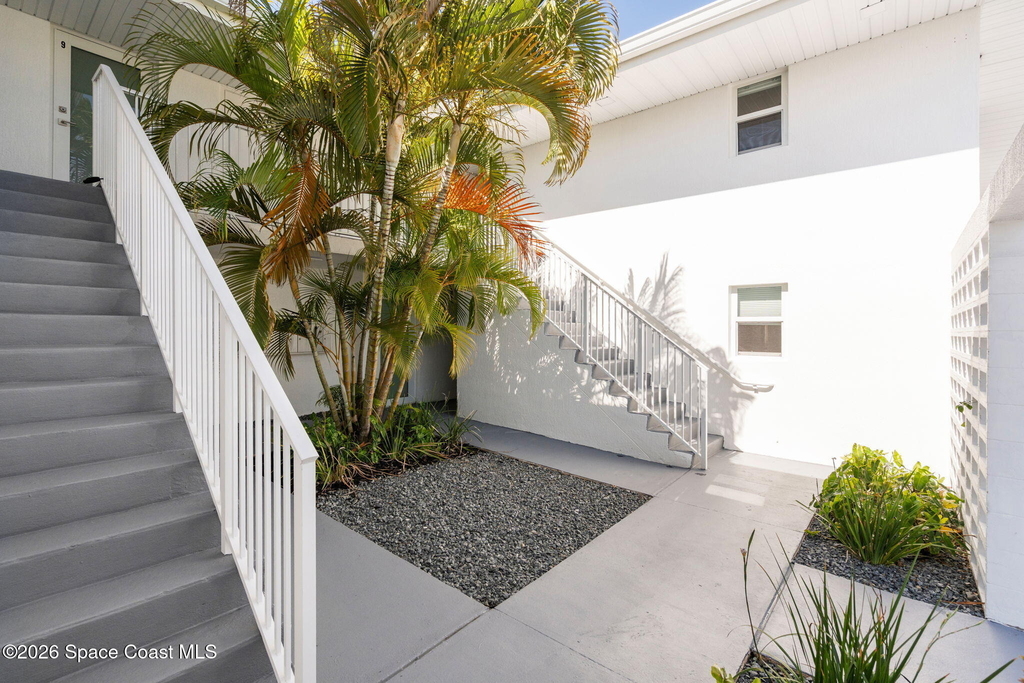 210 6th Avenue - Photo 17