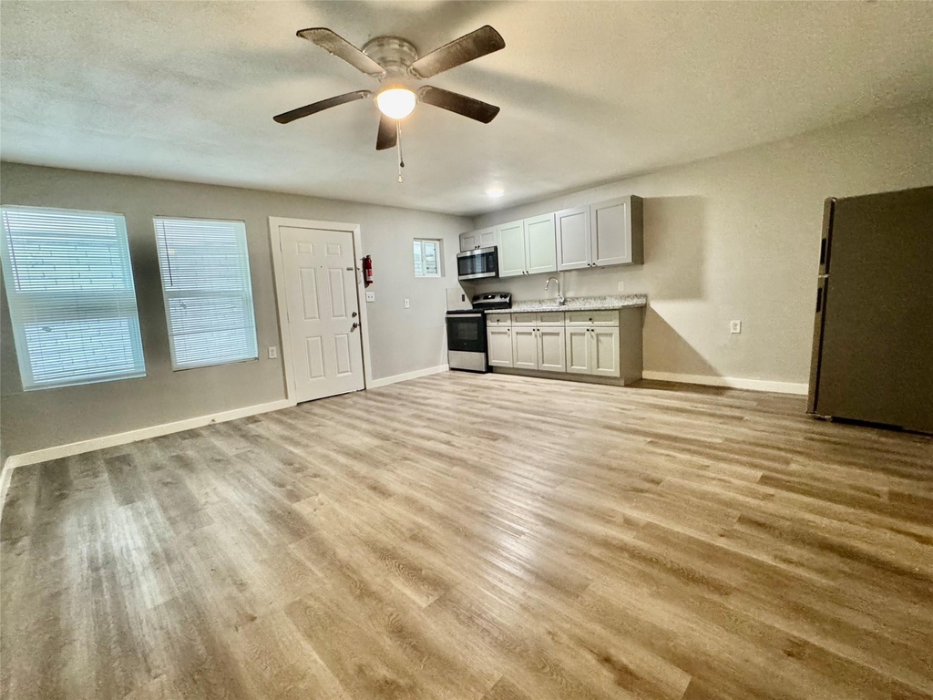 6705 Fairway Dr - Photo 1