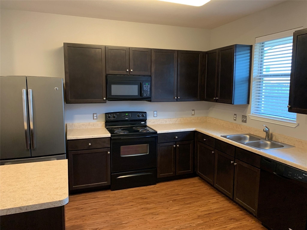 17038 Wilthorne Gardens - Photo 8