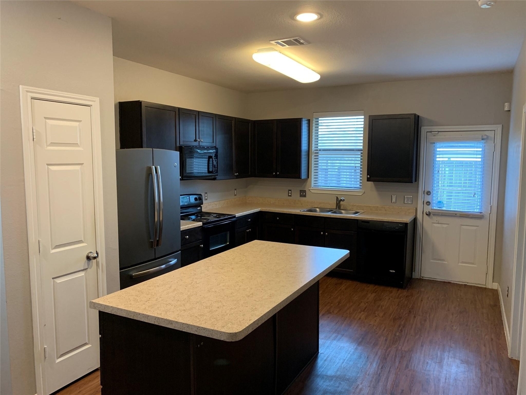 17038 Wilthorne Gardens - Photo 6
