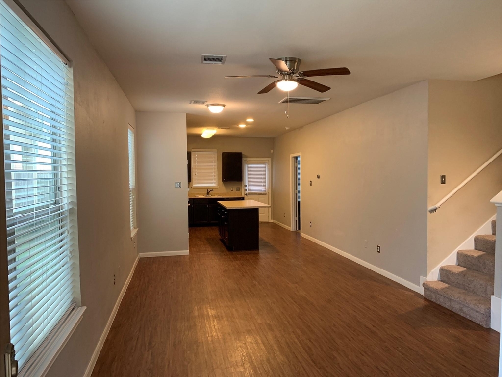 17038 Wilthorne Gardens - Photo 2