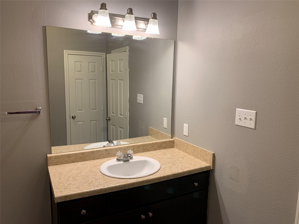 17038 Wilthorne Gardens - Photo 11