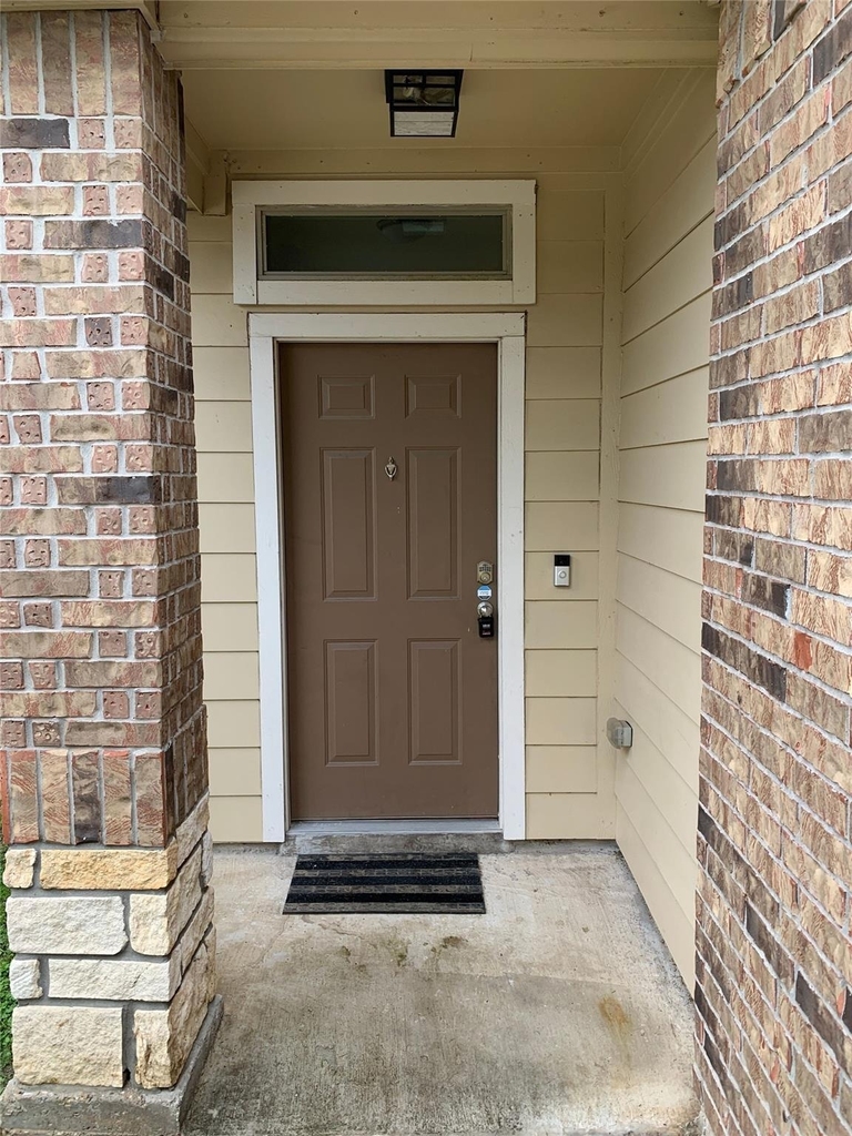 17038 Wilthorne Gardens - Photo 1
