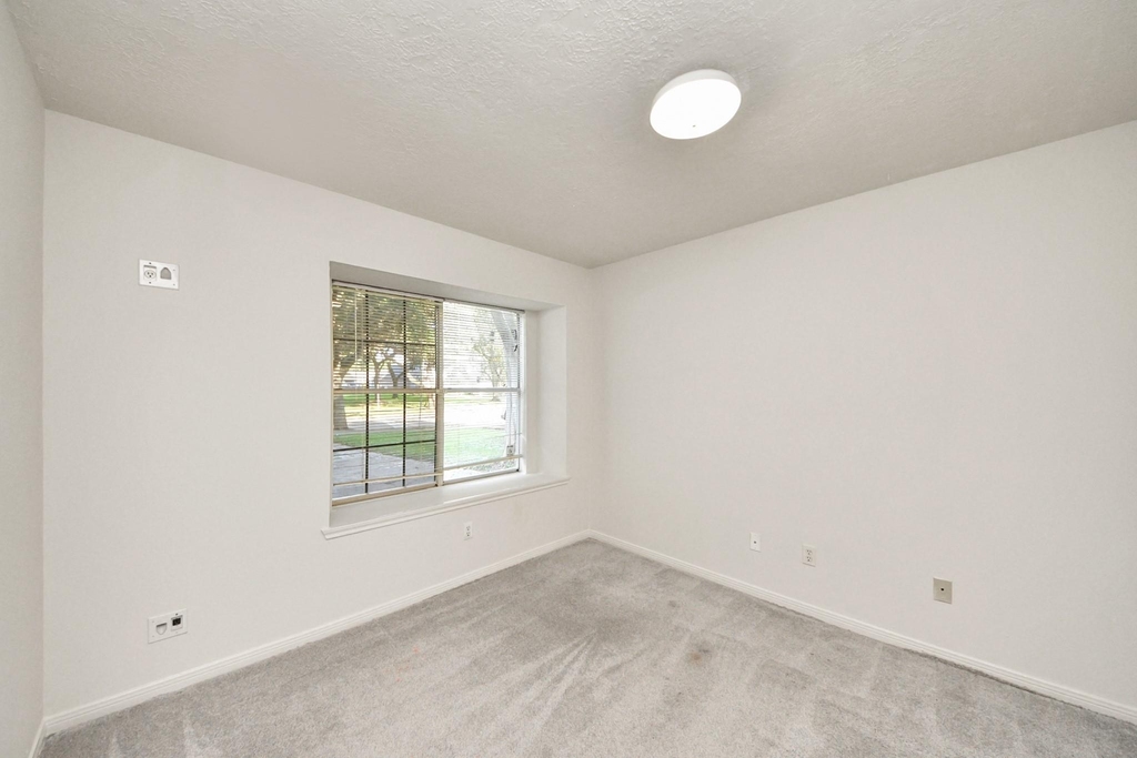 3611 Bee Bayou Lane - Photo 17