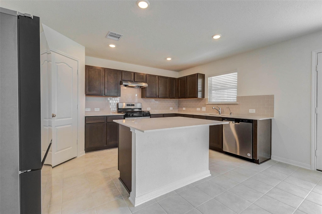 7706 Coral Key Drive - Photo 9