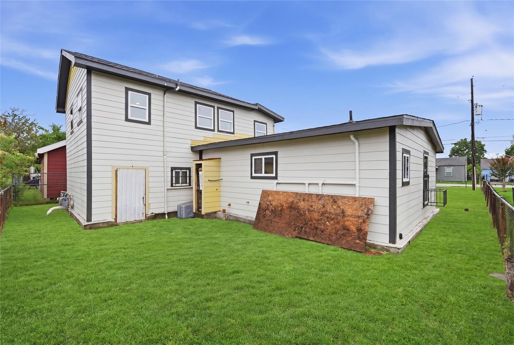 7010 Brownsville Street - Photo 23