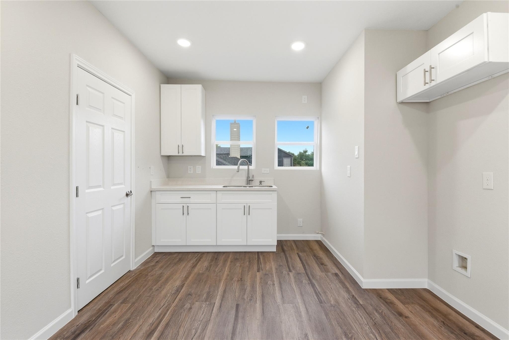 7010 Brownsville Street - Photo 9