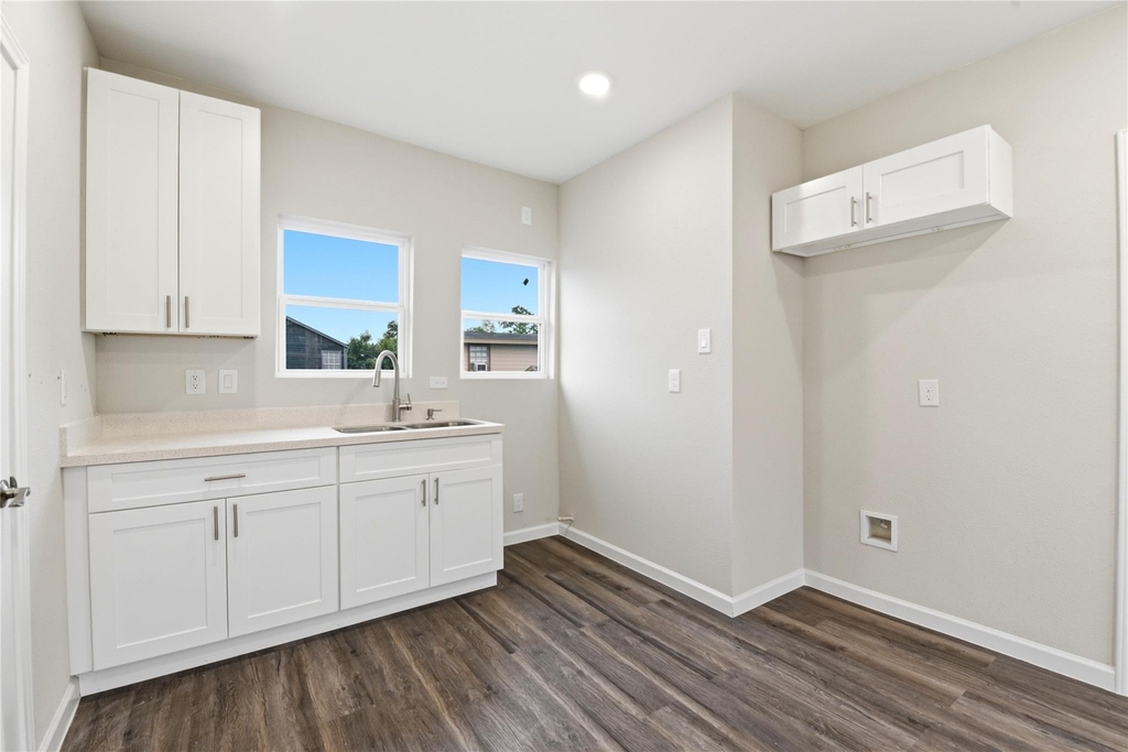 7010 Brownsville Street - Photo 8